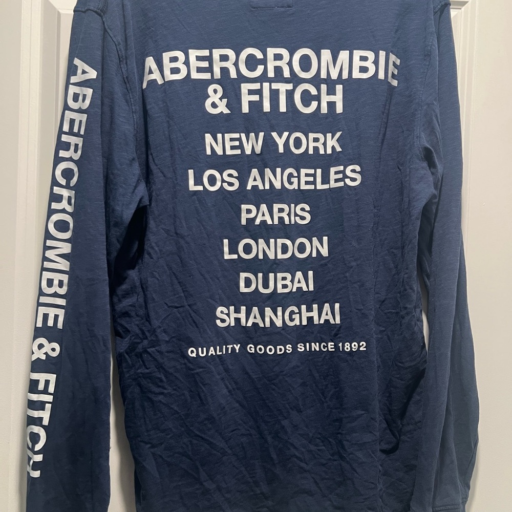 Abercrombie & Fitch Navy Long Sleeve Tee